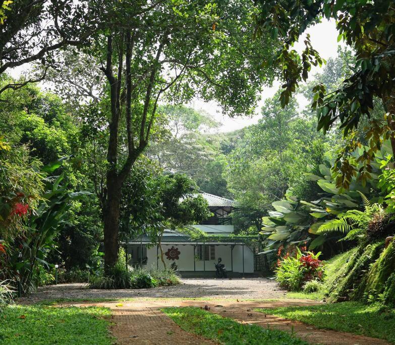 Villa Breezy Point Vagamon Exterior foto